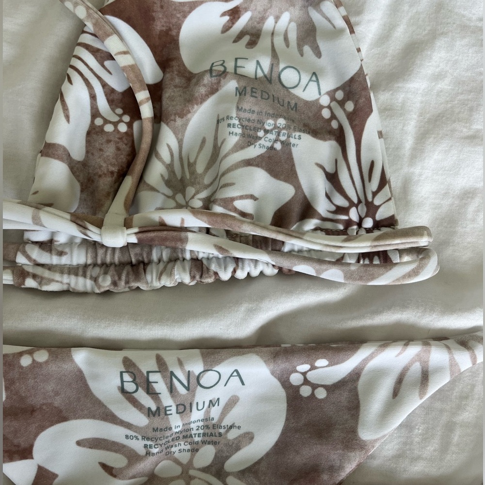Benoa Batik set - Picture 2 of 2